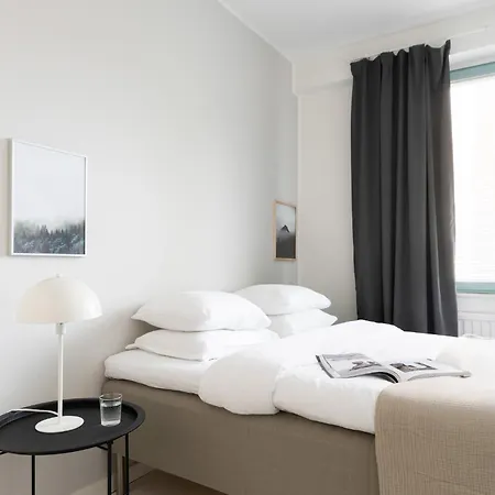 Family In Kallio Beside Metro W/ Free Parking Apartment *