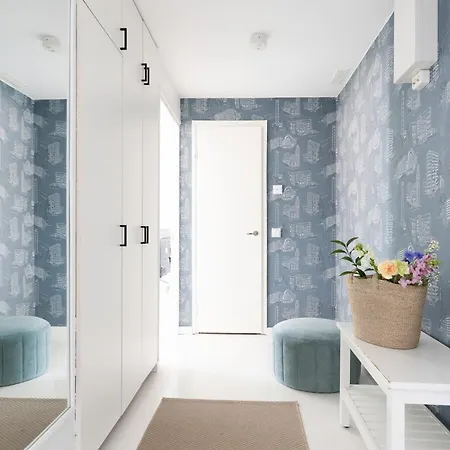 Daire Family In Kallio Beside Metro W/ Free Parking *